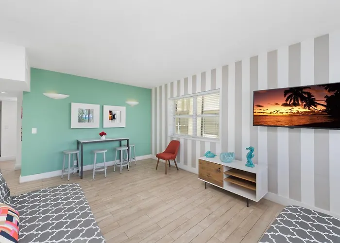 Sobe Lux Suites On Ocean